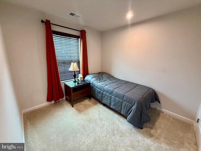 Building Photo - 70 Caswell Dr
