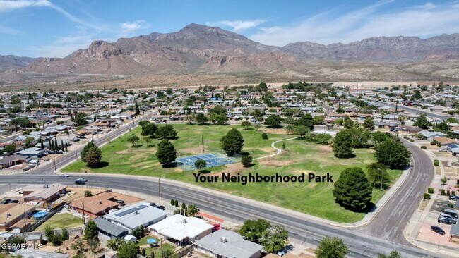 Building Photo - 4713 Sun Valley Dr