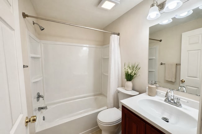 Building Photo - 625 Goldsborough St