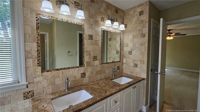 Building Photo - 4488 Penhurst Ct