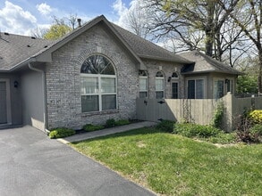 Building Photo - Well-Maintained Condo with 2 Bonus Rooms & Attached 2-Car Garage