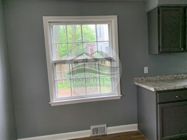 Building Photo - Coming Soon !3 Bedroom, Garage June 6th