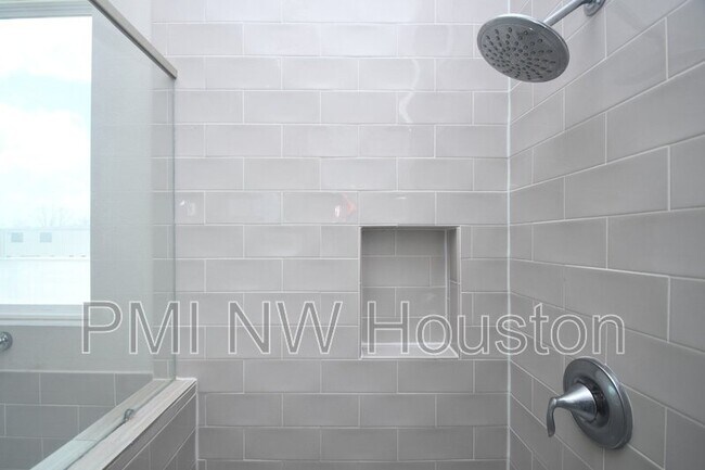 Building Photo - 5904 Gardendale Dr