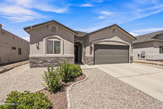 Building Photo - 13689 Flora Vista Ave