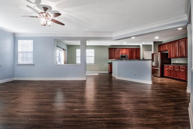 Building Photo - 27 Pin Oak Ln