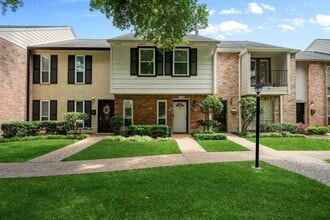 Building Photo - 10180 Longmont Dr