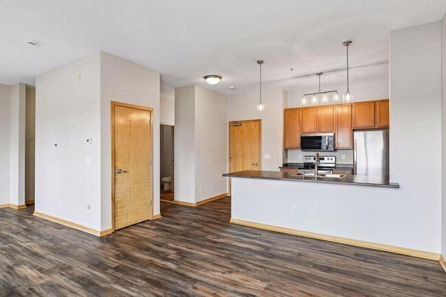 Building Photo - 4525 Park Commons Dr
