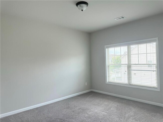 Building Photo - 2887 Regal Park Ct