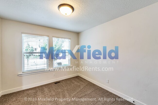 Building Photo - Traverse Mountain View Home