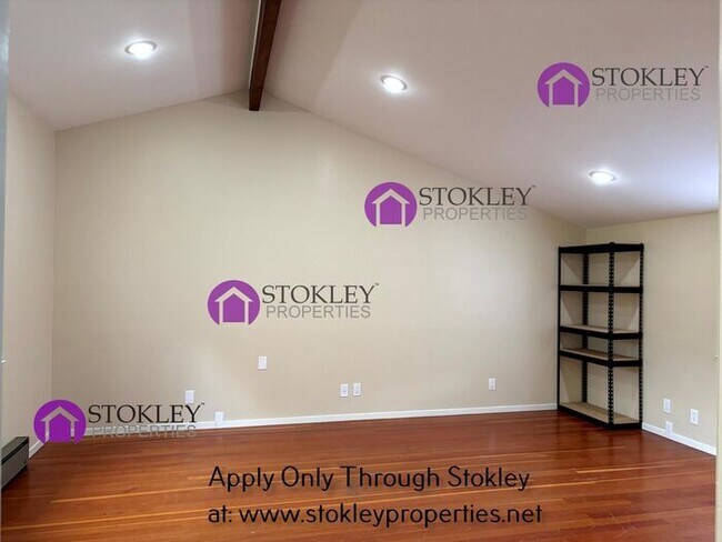 Building Photo - 2510 Biscay Way