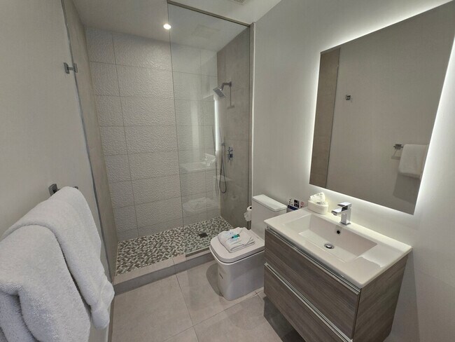 Building Photo - 190 SW 8th St