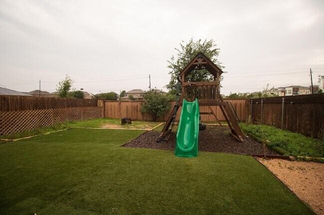 Building Photo - 2105 Ebony Dove St