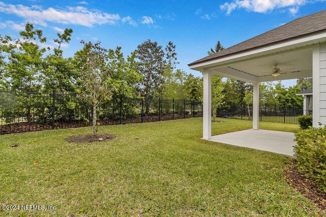 Building Photo - 588 Vista Lake Cir