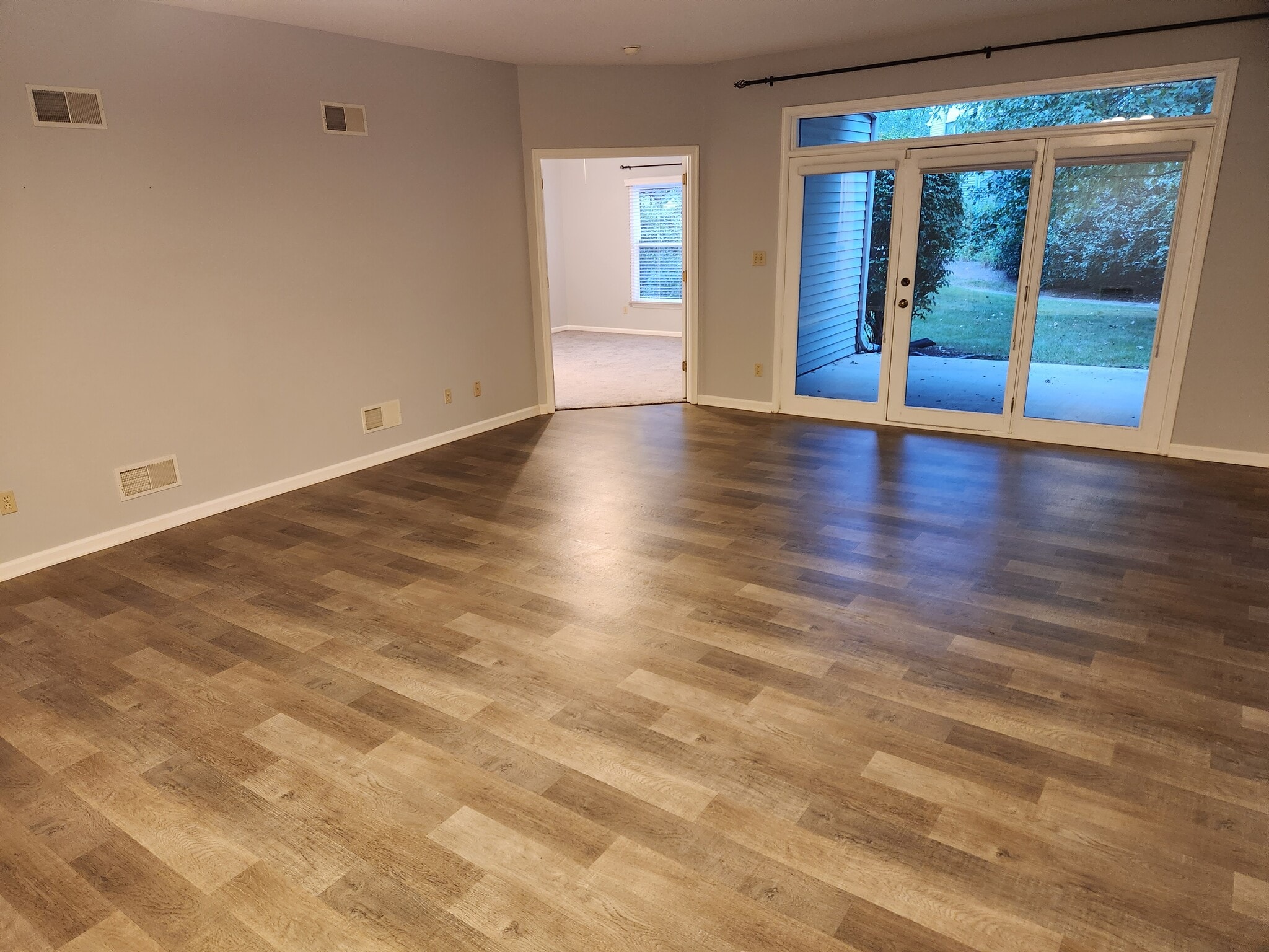 Building Photo - 184 Crescent Dr