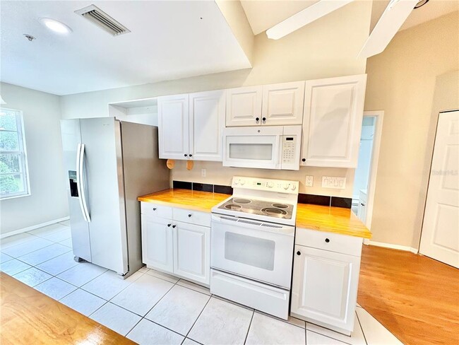 Building Photo - 6554 Fairway Gardens Dr