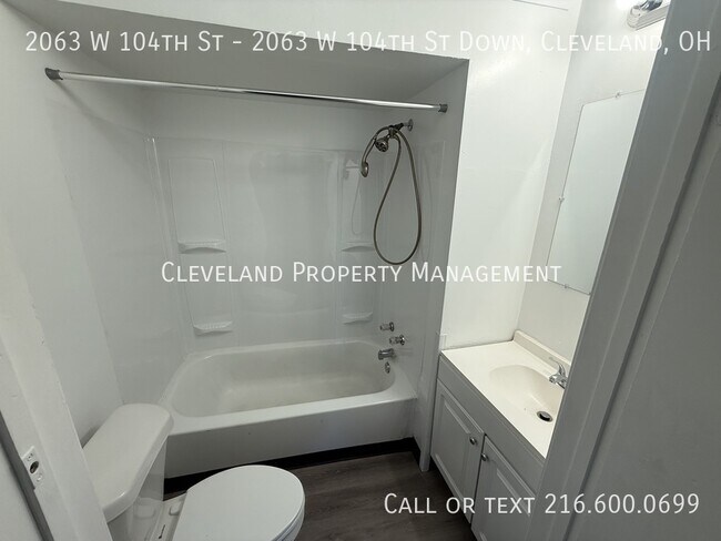 Building Photo - 2063 W 104th St