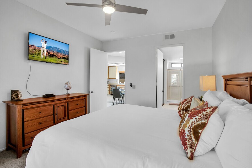 Master Bedroom - 29142 Isleta Ct