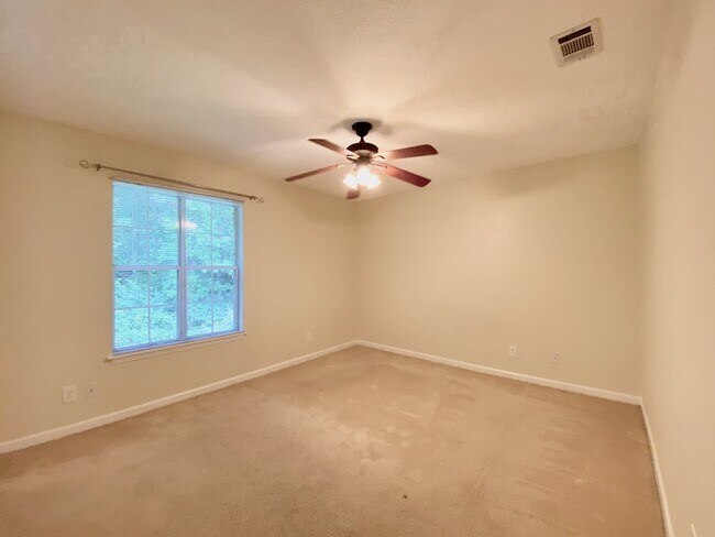 Building Photo - 2126 Alpine Rd