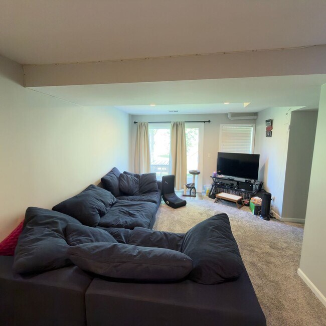 Building Photo - Single Family Home In The Desirable Cannon Farms Neighborhood!