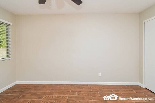 Building Photo - Recently updated 3 Bed, 2 Bath home in Tucson