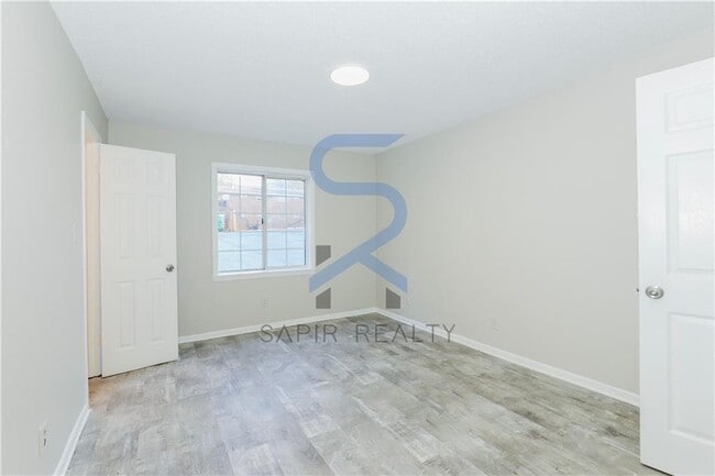 Building Photo - 2055 Alison Ct SW