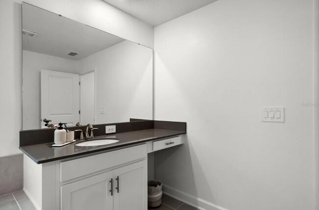 Building Photo - 11791 Language Wy