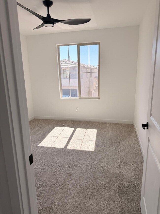 Building Photo - 3330 S 180th Ln