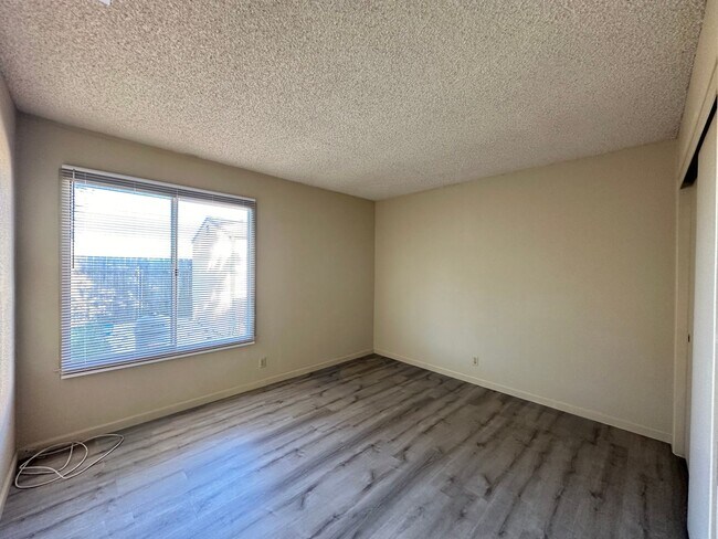 Building Photo - Three Bedroom - Country Living