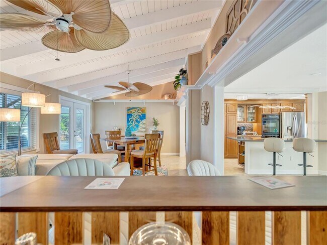 Building Photo - 10432 Sandpiper Rd W