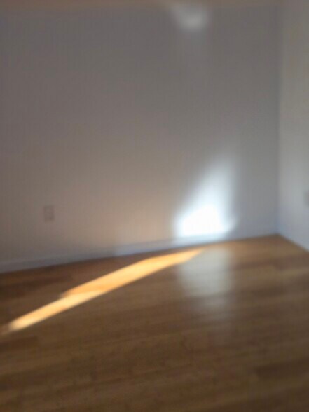 Building Photo - 316 Summer Ave