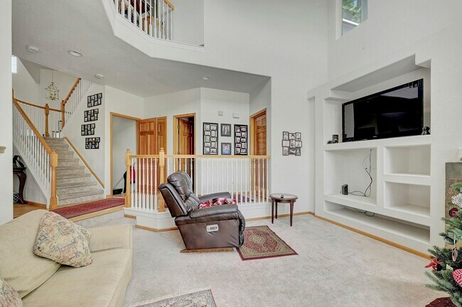 Building Photo - 20758 E Maplewood Ln