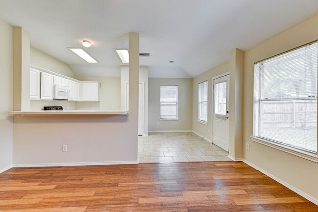 Building Photo - Charming one-story home in Atascocita Park