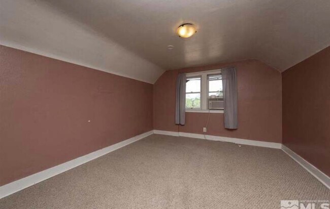 Building Photo - 308 College Ct