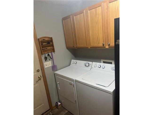 Building Photo - 1585 Serenity Ln