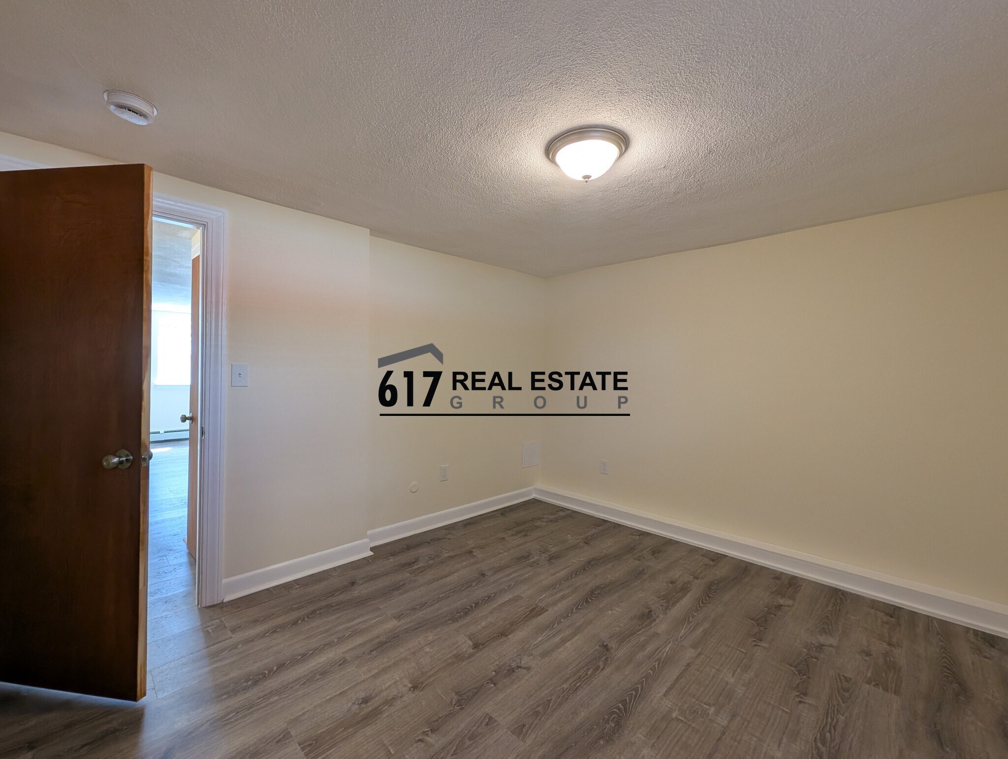 Building Photo - 176 N Beacon St