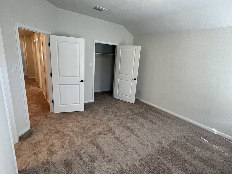 Building Photo - 10310 Candlewood Wy