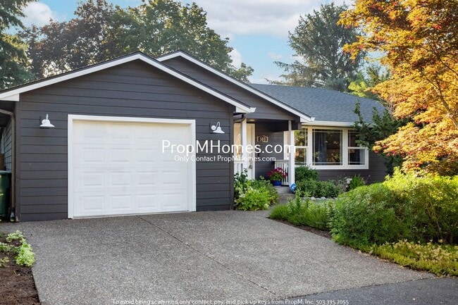 Building Photo - 503 NE Birchwood Terrace