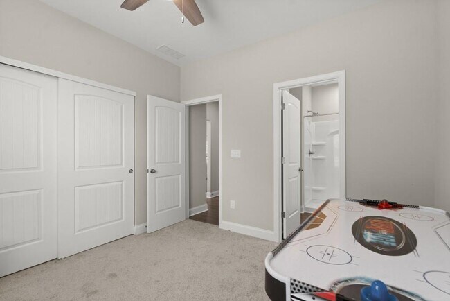 Building Photo - 8015 Scenic Ridge Wy