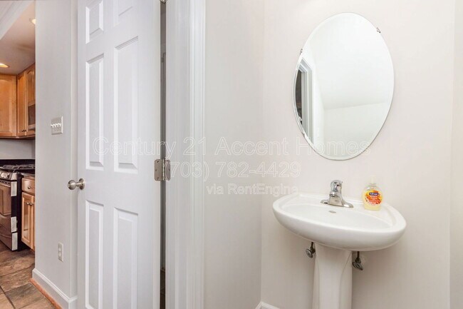 Building Photo - 5675 Harrington Falls Ln