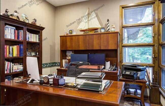 Building Photo - 214 Shipmaster Dr
