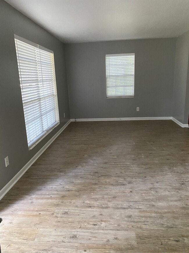 Building Photo - 1100 Carissa Dr