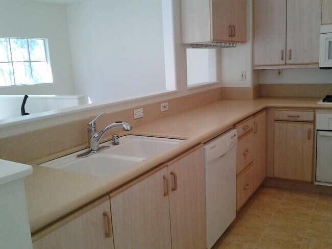 Building Photo - 12080 Tivoli Park Row