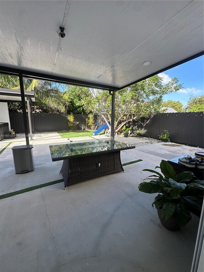 Building Photo - 12923 SW 285th Terrace