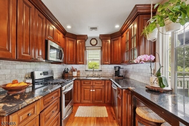 Building Photo - 51 Brookhill Ter