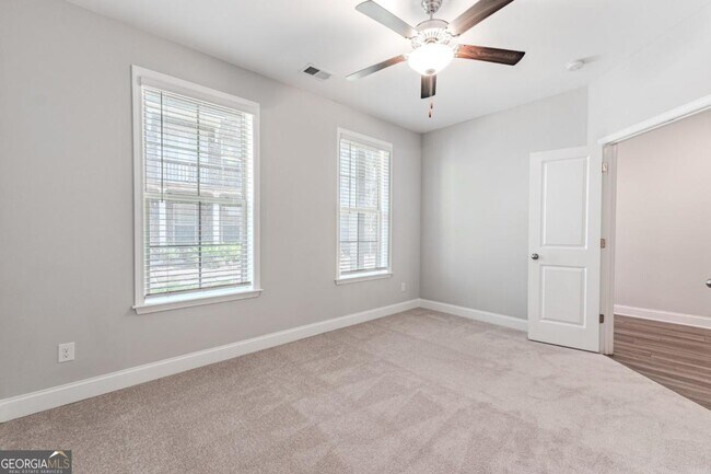 Building Photo - 5051 Pinckney Ln