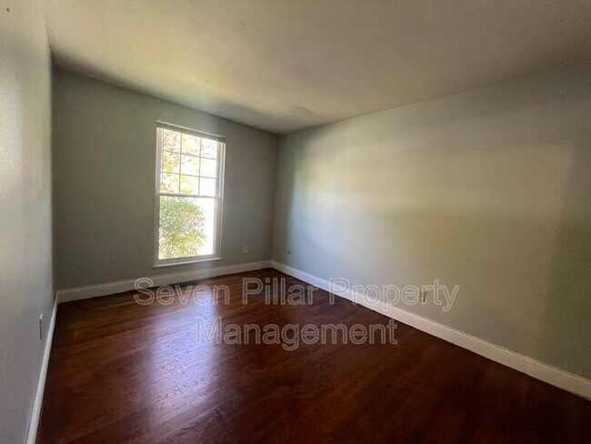 Building Photo - 1413 Caldwell Pl