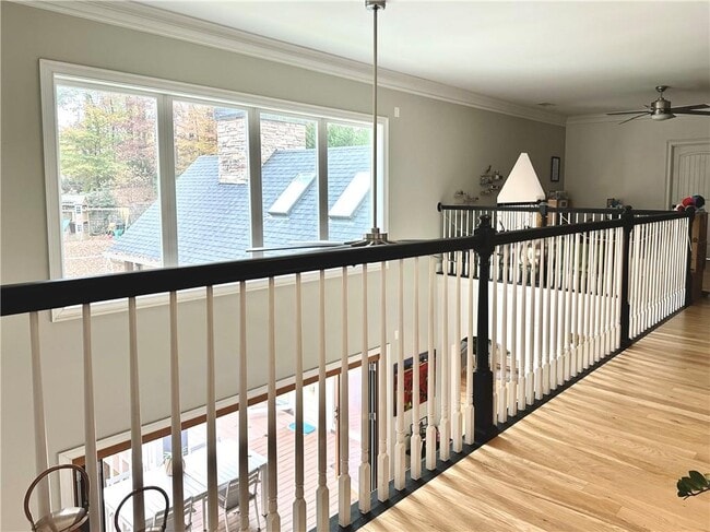 Building Photo - 3232 Brookview Rd