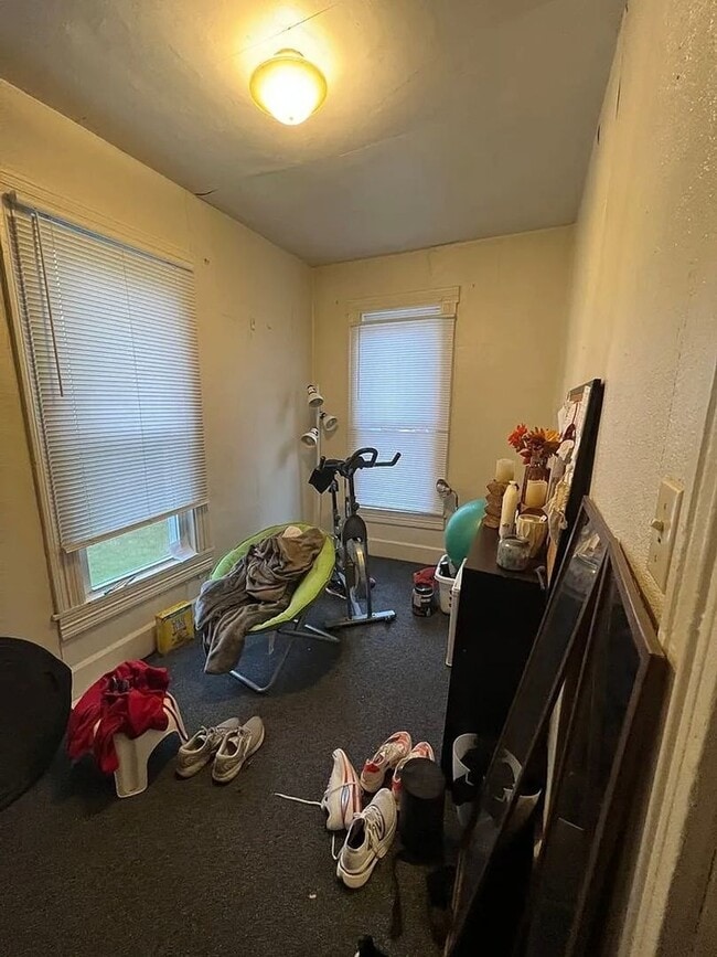 Building Photo - 9 MONTH LEASE - 12th and Lincoln