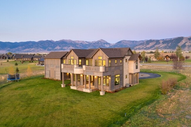 Building Photo - One of a Kind Custom Built Home for Rent in Gallatin Valley!