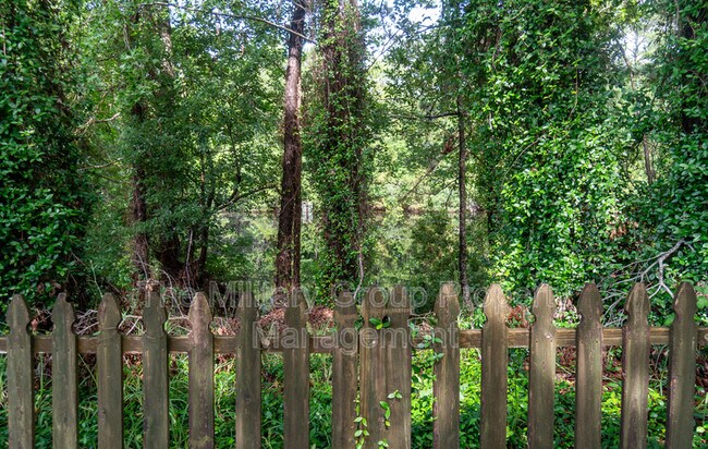 Building Photo - 12565 Long Lake Ct